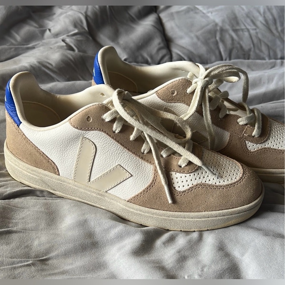 VEJA V-10 Chromefree low-lop sneakers size 8 men